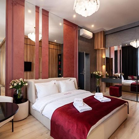 Aristo Jacuzzi Hotel Lwów Zewnętrze zdjęcie