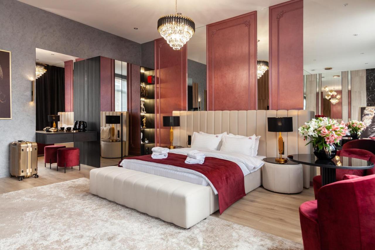 Aristo Jacuzzi Hotel Lwów Zewnętrze zdjęcie