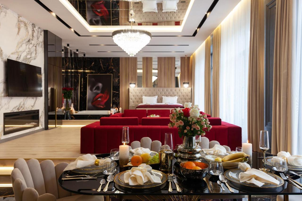 Aristo Jacuzzi Hotel Lwów Zewnętrze zdjęcie