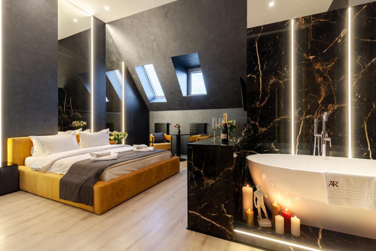 Aristo Jacuzzi Hotel Lwów Zewnętrze zdjęcie