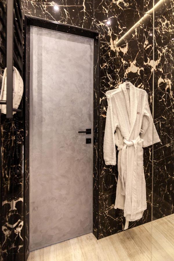 Aristo Jacuzzi Hotel Lwów Zewnętrze zdjęcie