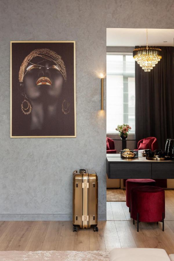 Aristo Jacuzzi Hotel Lwów Zewnętrze zdjęcie