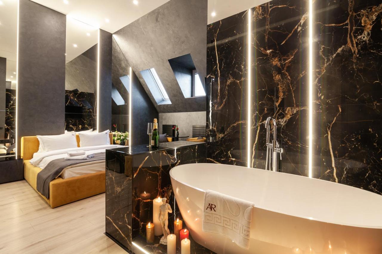 Aristo Jacuzzi Hotel Lwów Zewnętrze zdjęcie