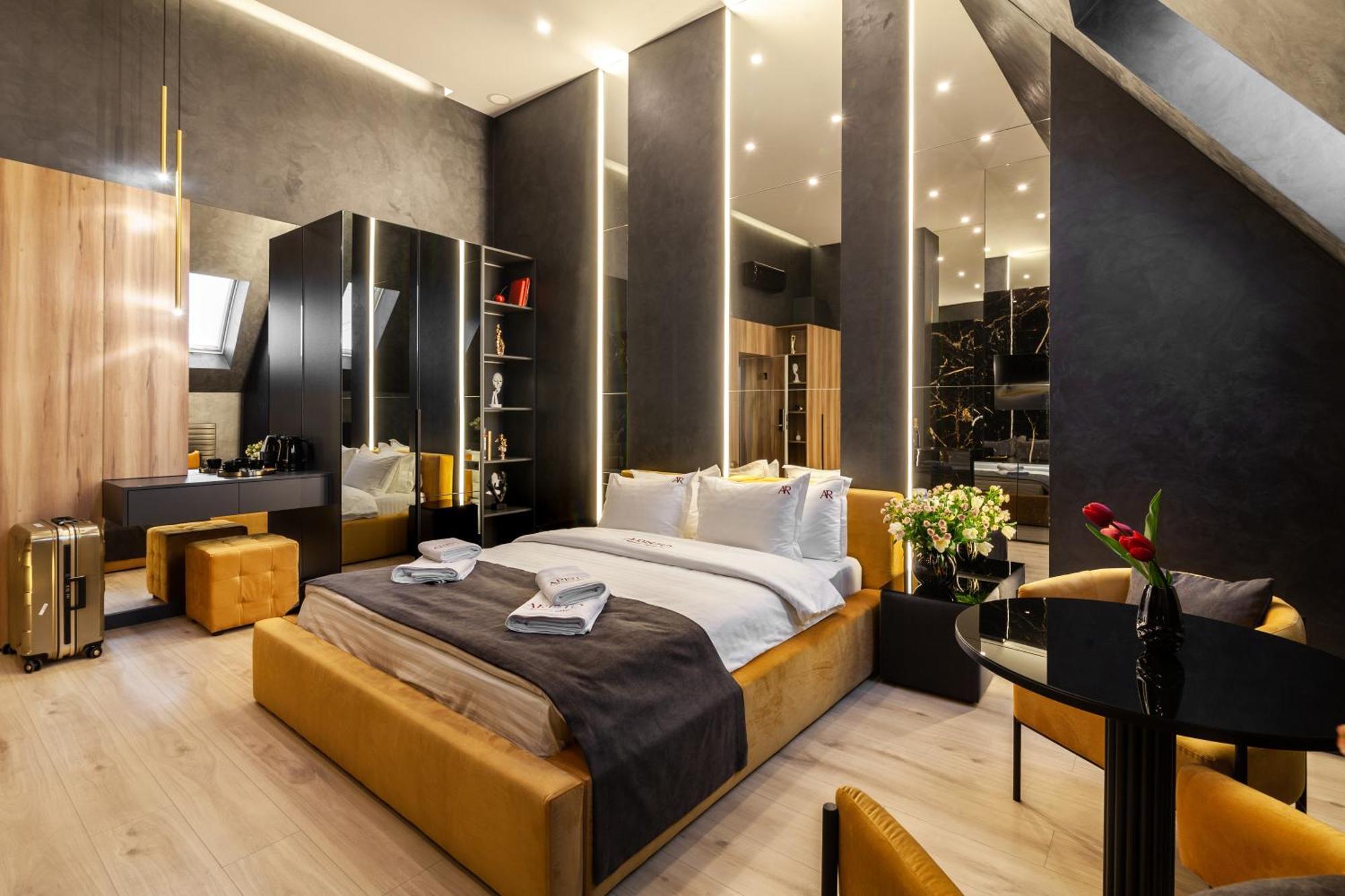 Aristo Jacuzzi Hotel Lwów Zewnętrze zdjęcie