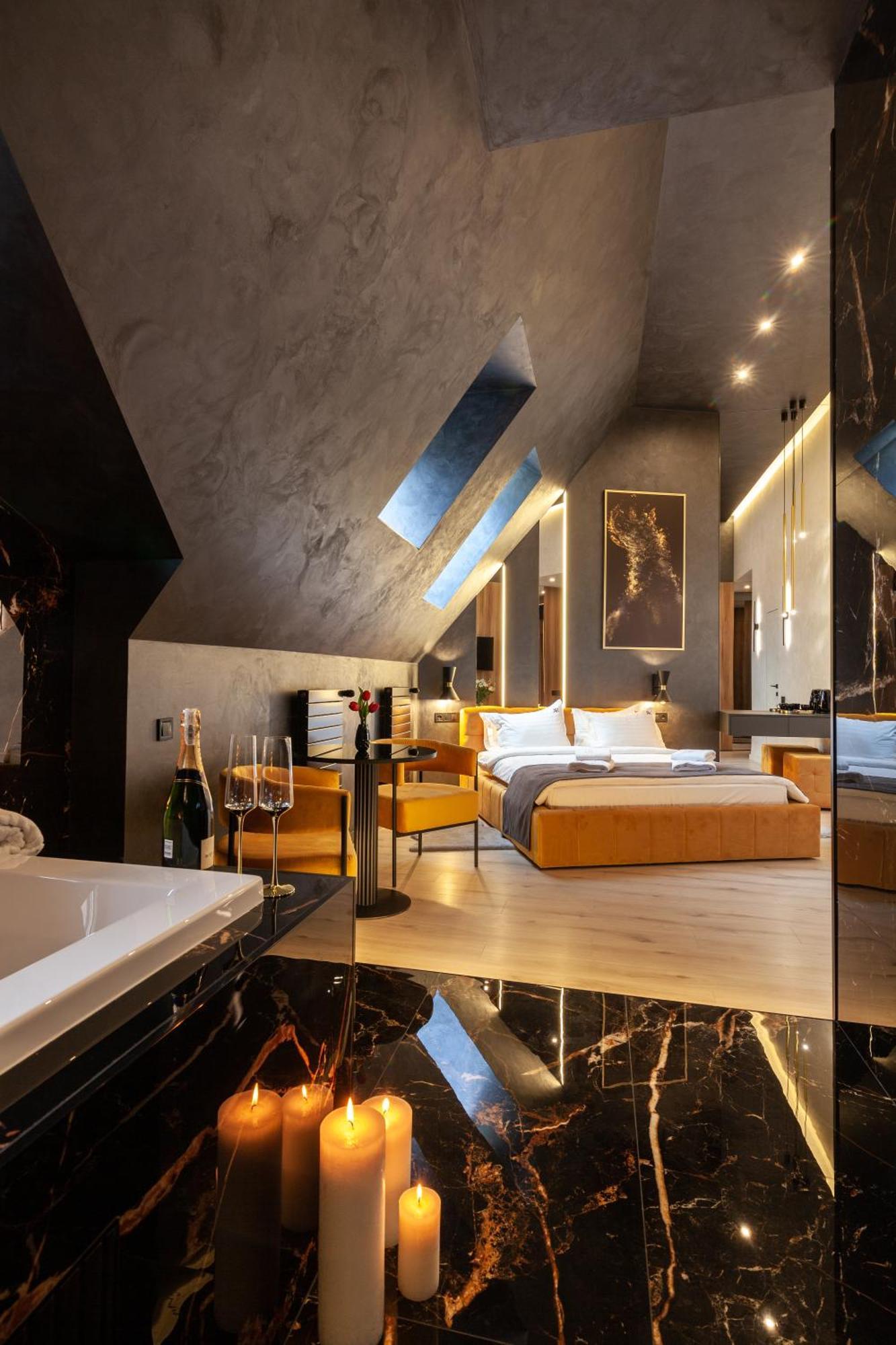 Aristo Jacuzzi Hotel Lwów Zewnętrze zdjęcie