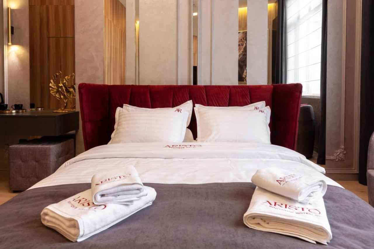 Aristo Jacuzzi Hotel Lwów Zewnętrze zdjęcie